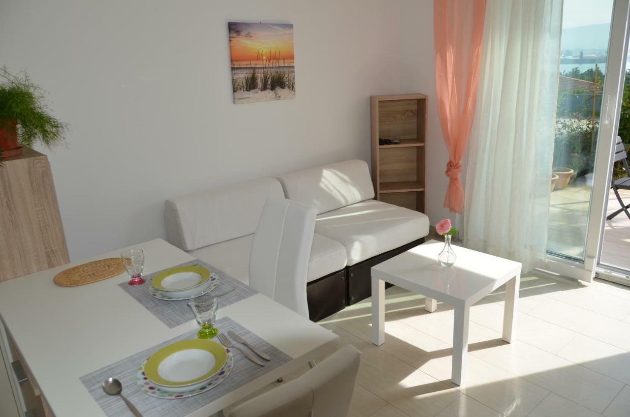 Garden View Apartment *